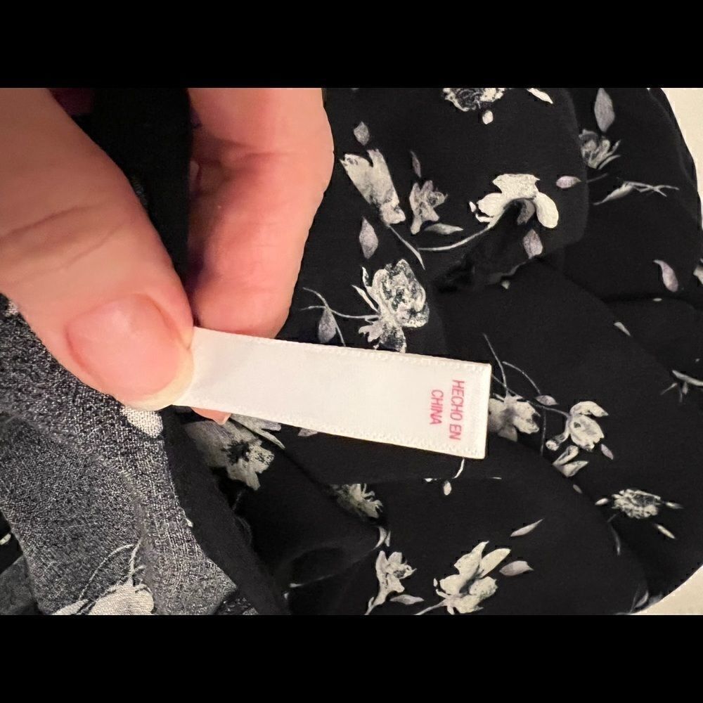 Xhilaration size small SS cold shoulder black and white floral dress EUC - Picture 7 of 10